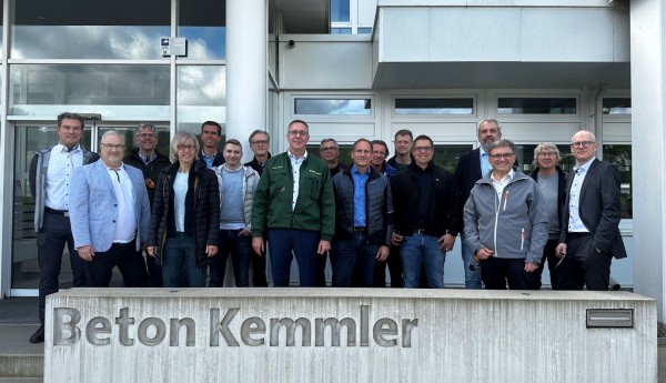 Auf der Syspro-Mitgliederversammlung in Tübingen-Hirschau. Einstimmig entlastete das Gremium Vorstand und Geschäftsführung. Foto: Syspro